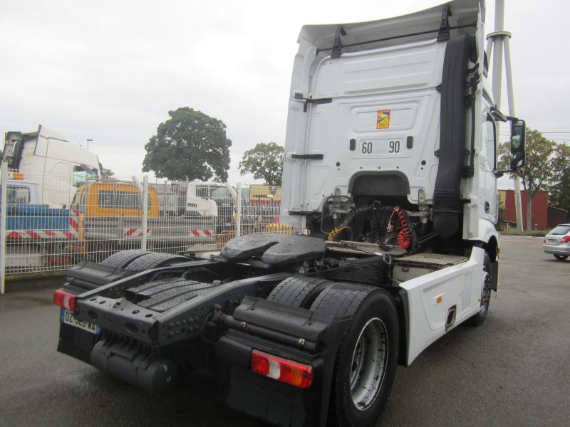 Tracteur Mercedes Actros 1845