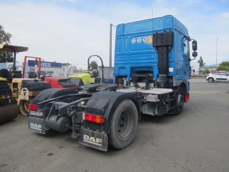 Tracteur DAF XF105 460