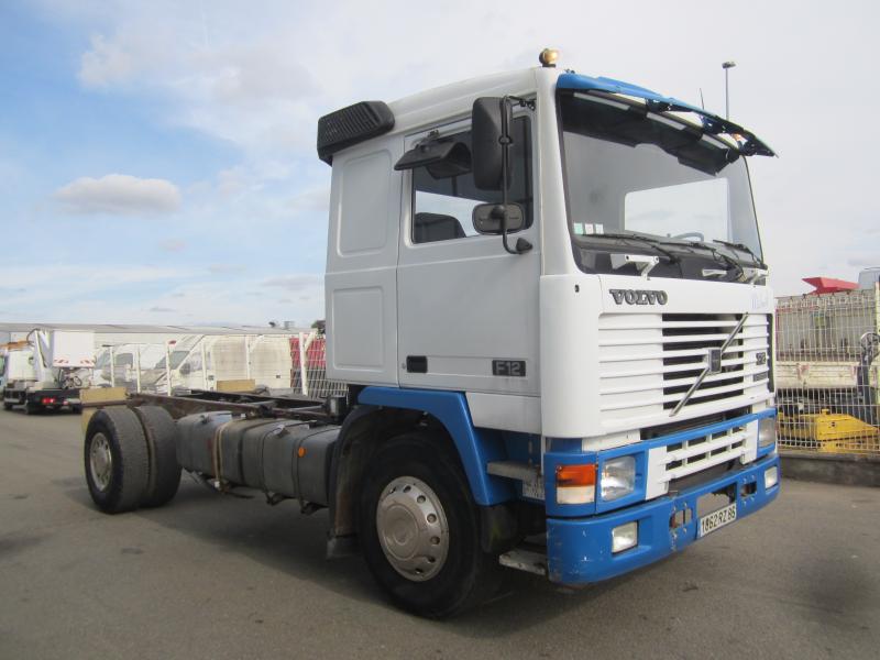 Camion Volvo F12 440 Châssis