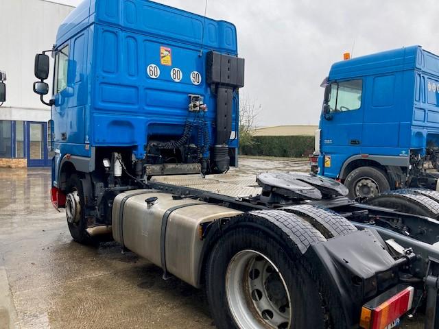 Tracteur DAF XF105 460