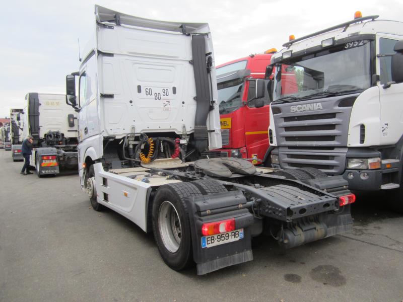 Tracteur Mercedes Actros 1845