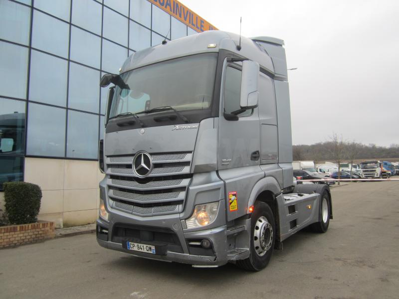 Tracteur Mercedes Actros 1845