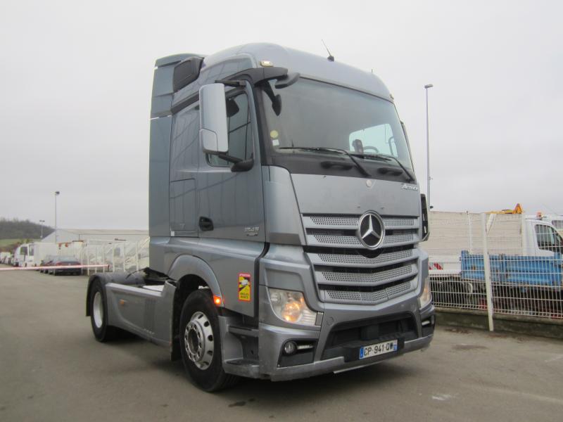 Tracteur Mercedes Actros 1845