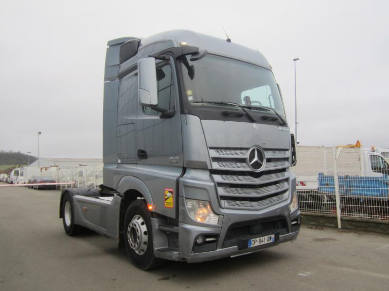 Tracteur Mercedes Actros 1845