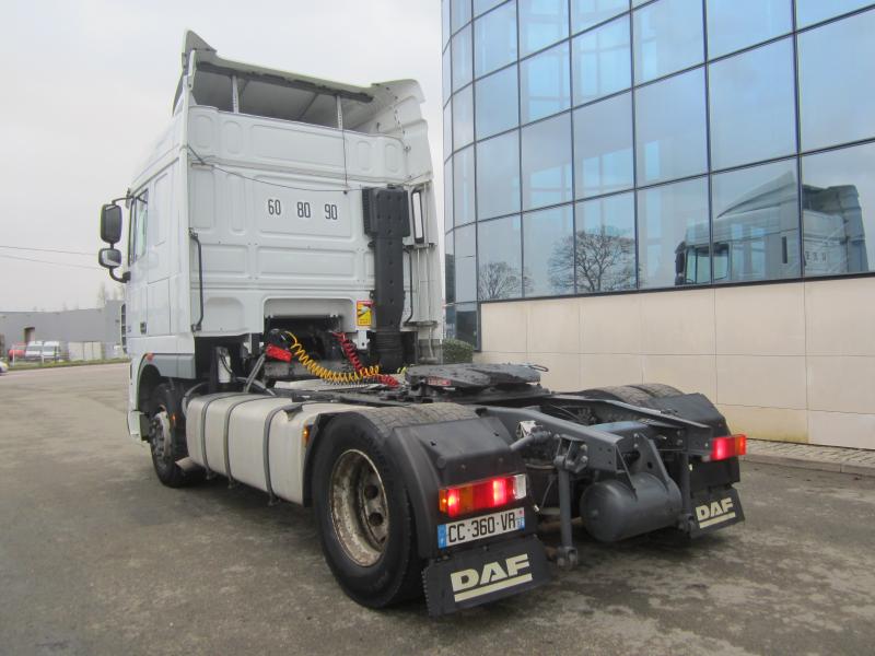 Tracteur DAF XF105 460