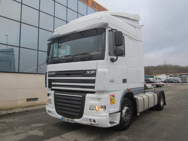 Tracteur DAF XF105 460