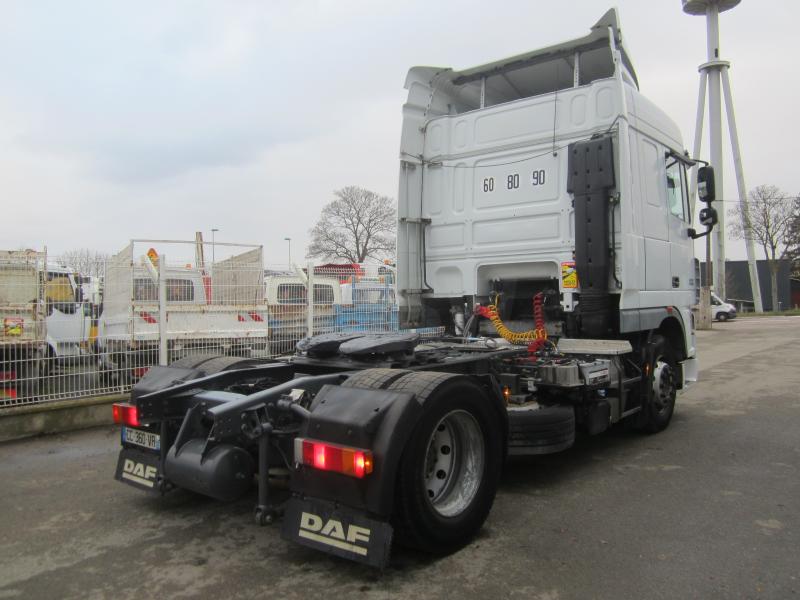 Tracteur DAF XF105 460