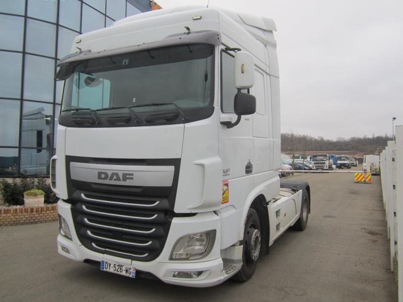 Tracteur DAF XF105 460