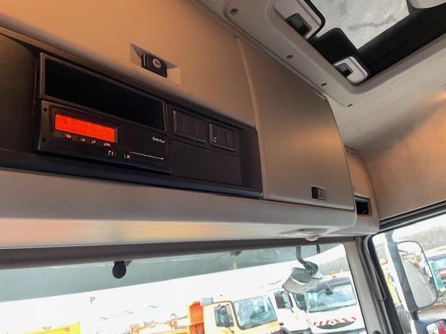 Tracteur DAF XF105 460