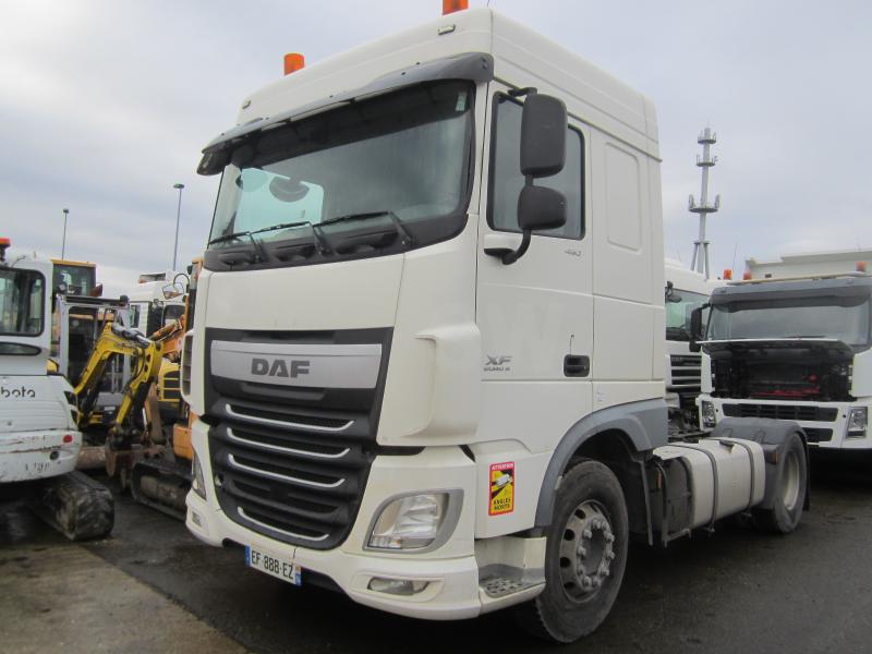 Tracteur DAF XF105 460