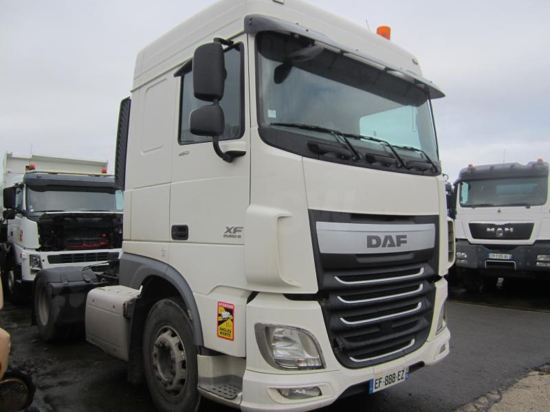 Tracteur DAF XF105 460