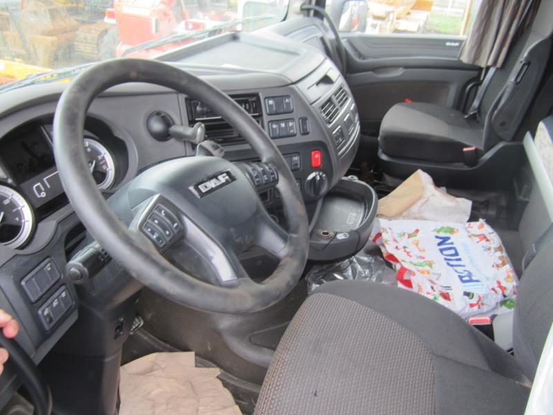 Tracteur DAF XF105 460