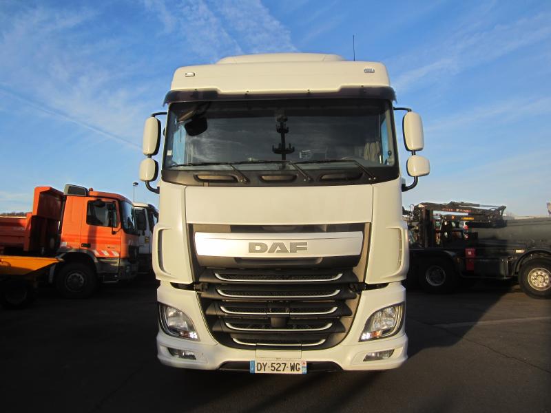 Tracteur DAF XF105 460