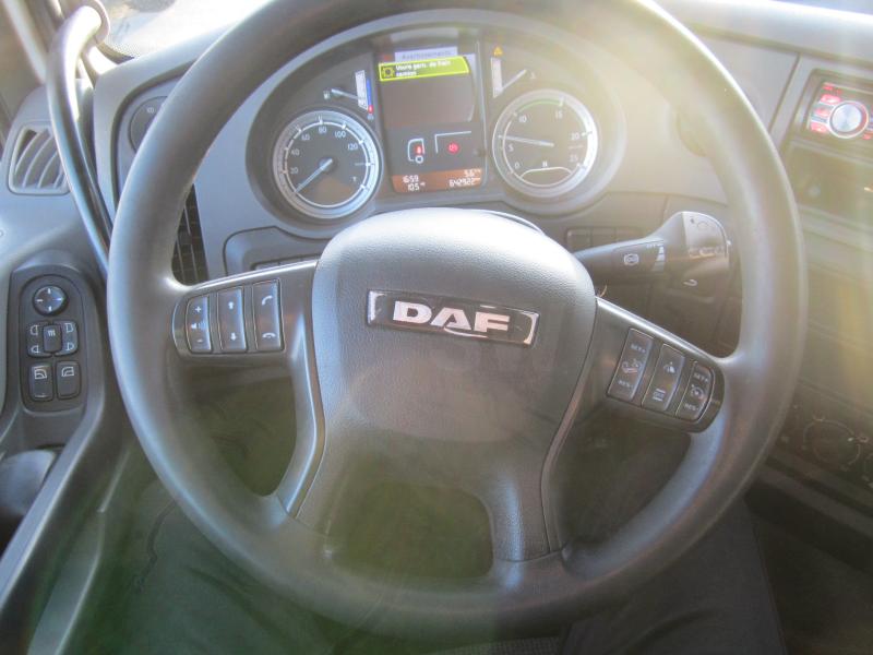 Tracteur DAF XF105 460