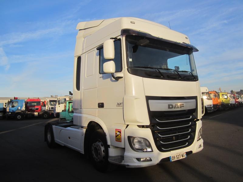 Tracteur DAF XF105 460