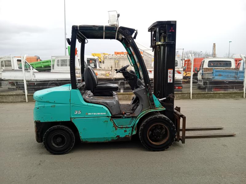 Chariot élévateur Mitsubishi FD35N Chariot diesel