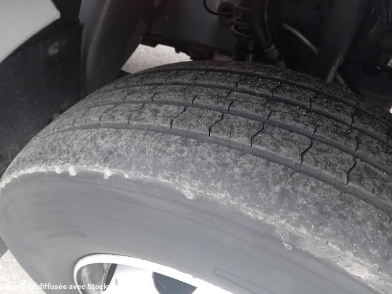 Photo Renault D16  image 2/6