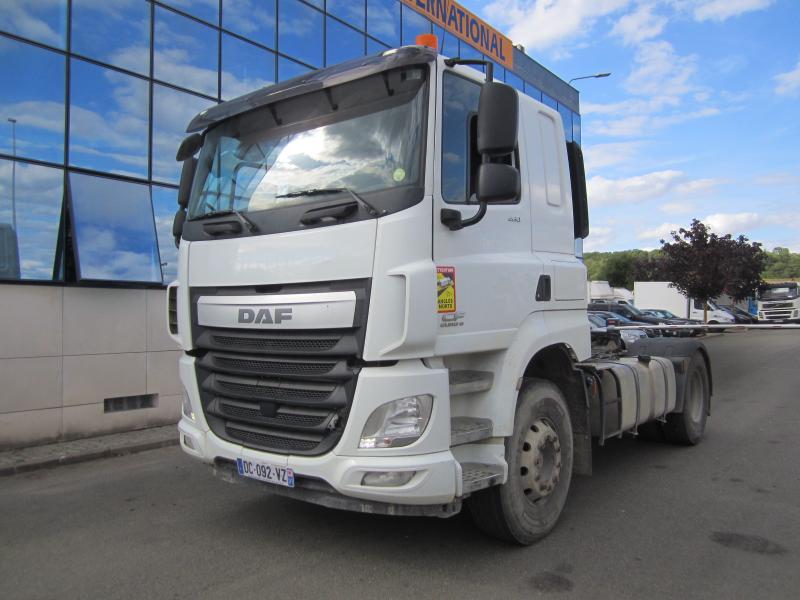 Tracteur DAF CF 460