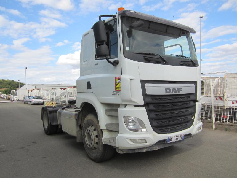 Tracteur DAF CF 460