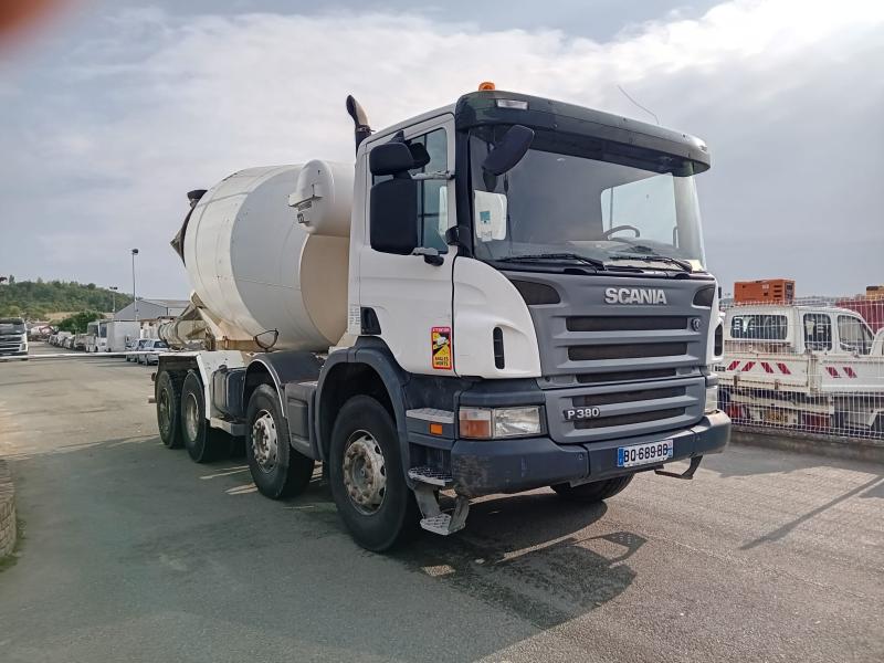 Camion Scania P 380 Malaxeur toupie