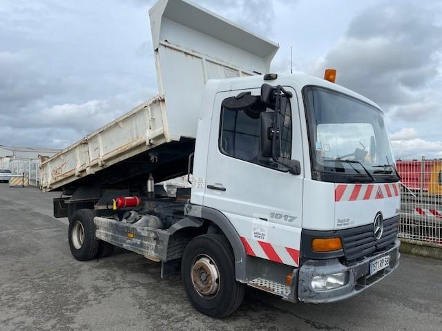 Camion Mercedes Atego 1017 Benne Benne arrière