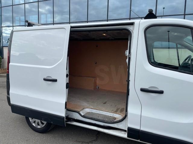 Utilitaire Renault Trafic DCI 120 Fourgon Fourgon tôlé