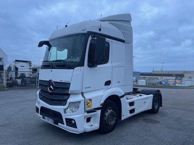 Tracteur Mercedes Actros 1845