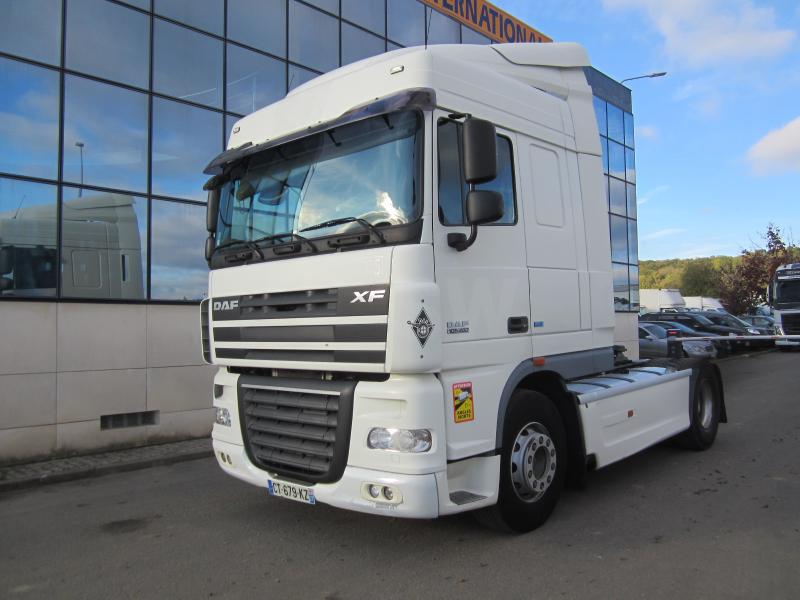 Tracteur DAF XF105 460