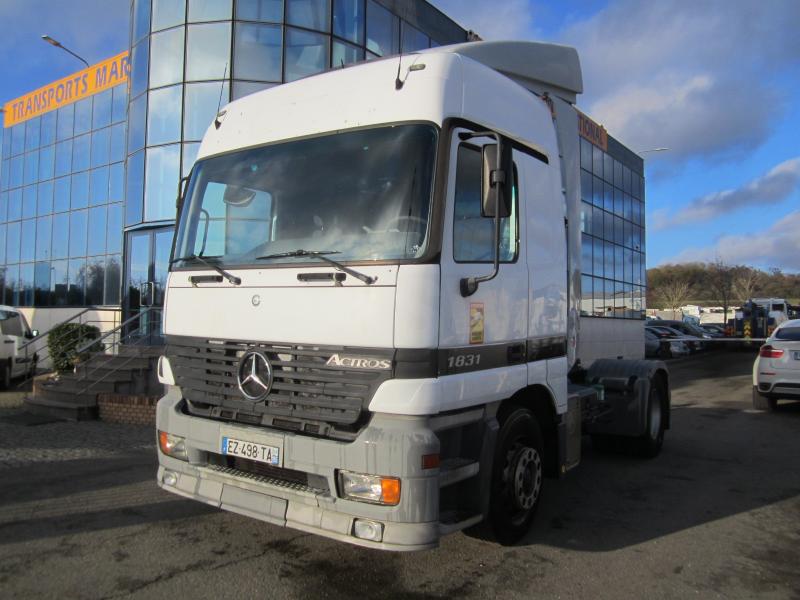 Tracteur Mercedes Actros 1831