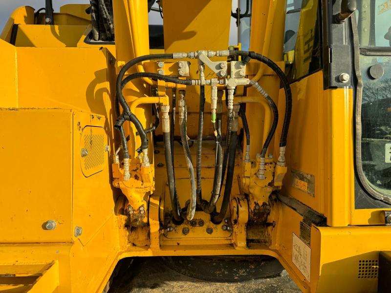 Pelle Komatsu PC138US-11 Pelle sur chenilles