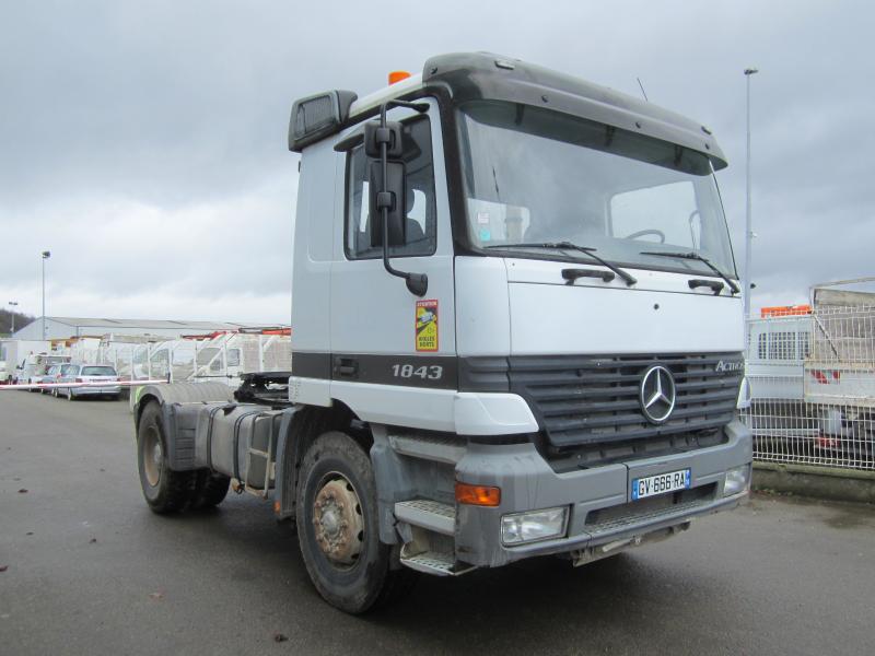 Tracteur Mercedes Actros 1843