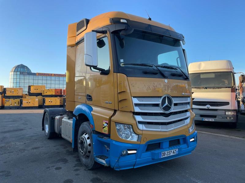 Tracteur Mercedes Actros 1845