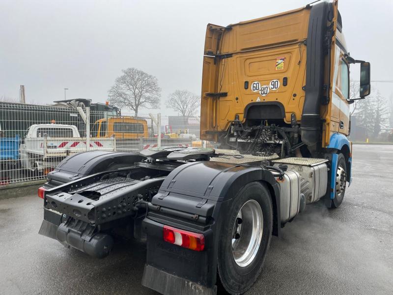 Tracteur Mercedes Actros 1845