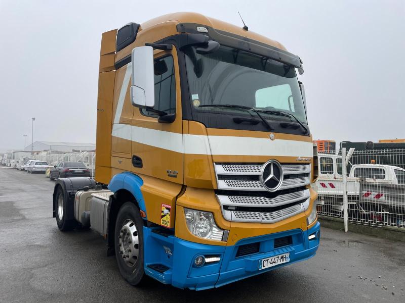 Tracteur Mercedes Actros 1845