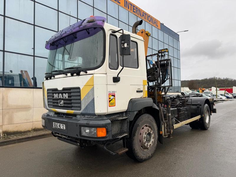 Camion MAN FE 310 A Polybenne