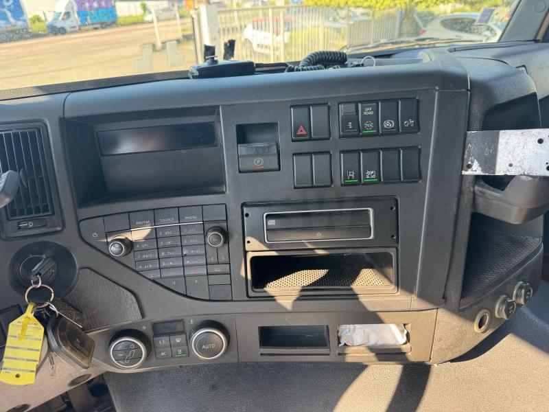 Tracteur Volvo FMX 450