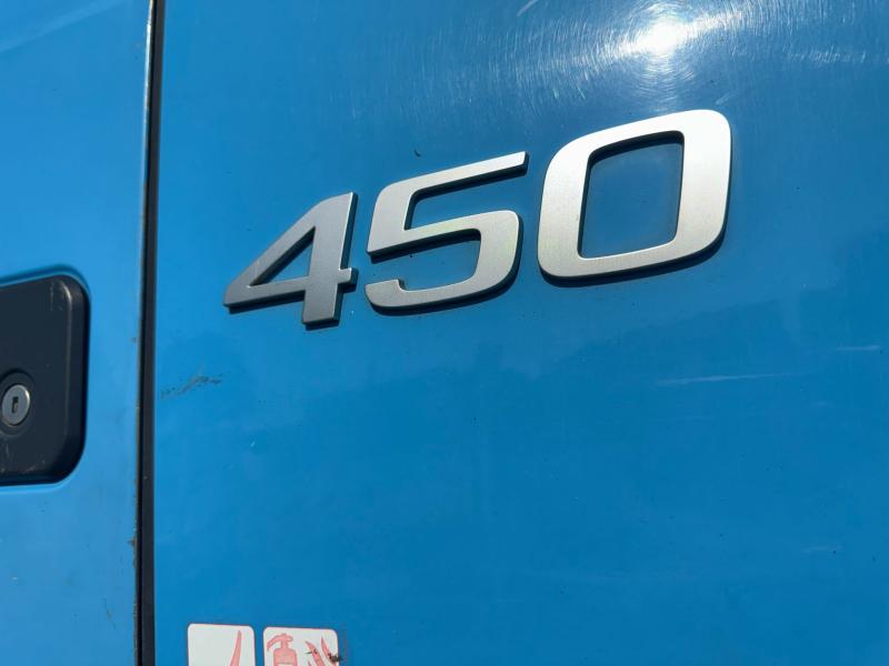 Tracteur Volvo FMX 450