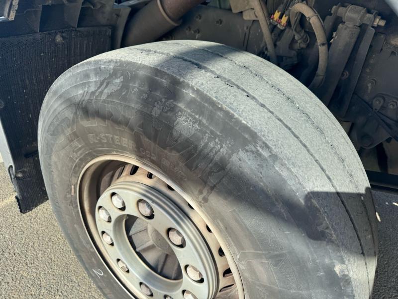 Tracteur Volvo FMX 450