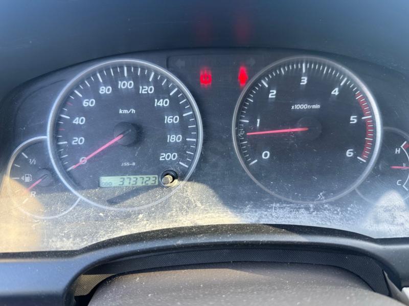 Voiture Toyota Land Cruiser Tout terrain