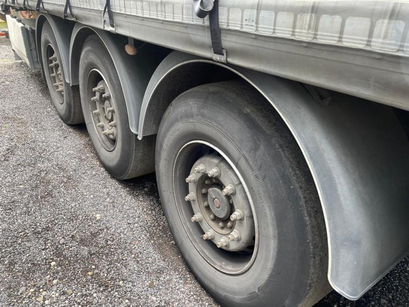 Semi-remorque Fruehauf Rideaux coulissants PLSC