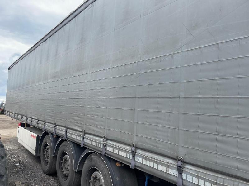Semi-remorque Fruehauf Rideaux coulissants PLSC