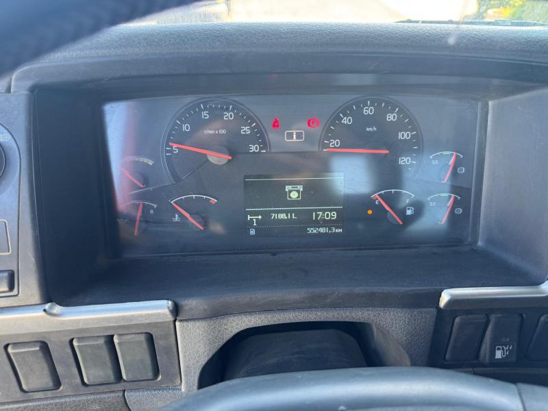 Camion Volvo FM 380 Multibenne