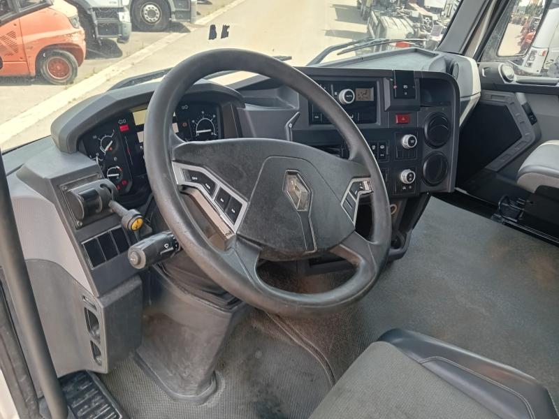 Tracteur Renault Gamme C