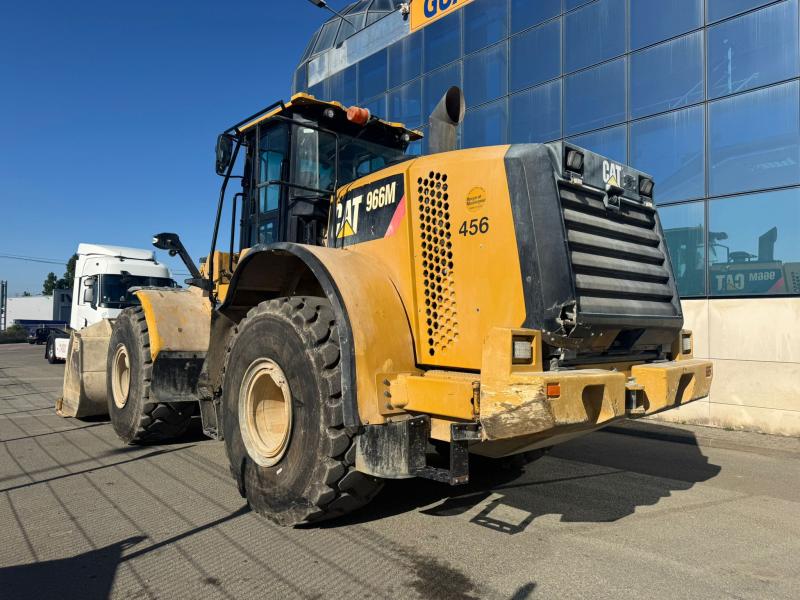 Chargeuse Caterpillar 966M Chargeuse sur pneus