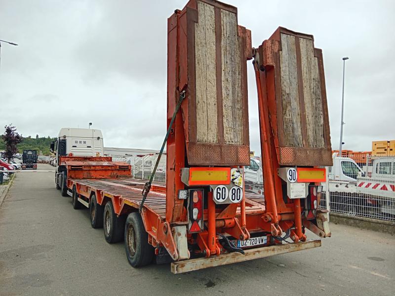 Semi-remorque Louault Porte engins