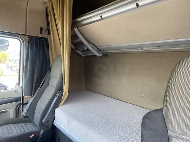 Camion DAF XF105 460 Plateau