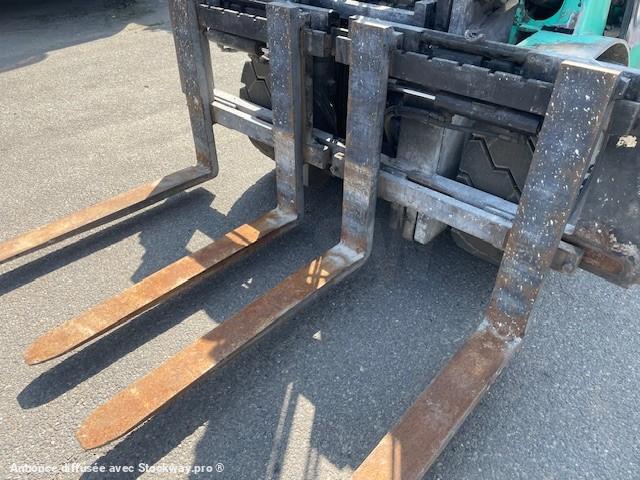 Photo Mitsubishi FD40KL  image 7/12