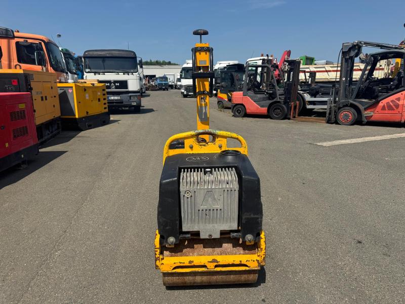 Compacteur Ammann ARW 65 1D42 Compacteur à main Rouleau vibrant