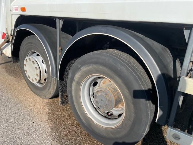 Engin de voirie Renault Premium 310 DXI Camion benne à ordures ménagères