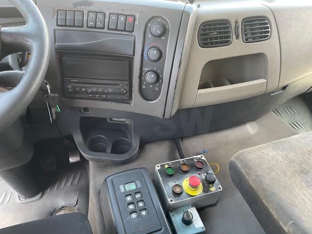Engin de voirie Renault Premium 320 DXI Camion benne à ordures ménagères